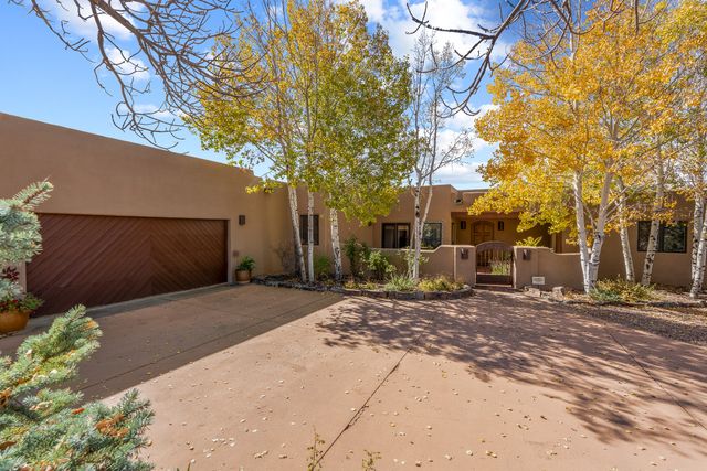 4 Calle Alexia, Santa Fe, NM 87508