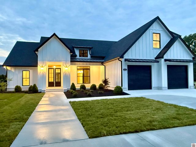 661 N 36th St, Paducah, KY 42001