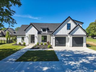 661 N 36th St, Paducah, KY 42001