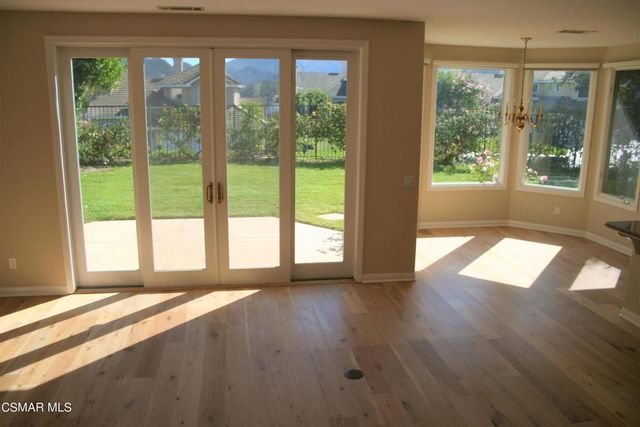 506 Ravensbury Street, Lake Sherwood, CA 91361