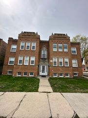 5745 W Wellington Avenue 1, Chicago, IL 60634