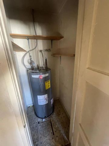 4072 Hillcrest C, Los Angeles, CA 90008