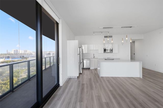 101 Diplomat Pkwy 1202, Hallandale Beach, FL 33009