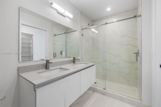 101 Diplomat Pkwy 1202, Hallandale Beach, FL 33009