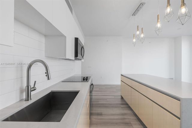 101 Diplomat Pkwy 1202, Hallandale Beach, FL 33009