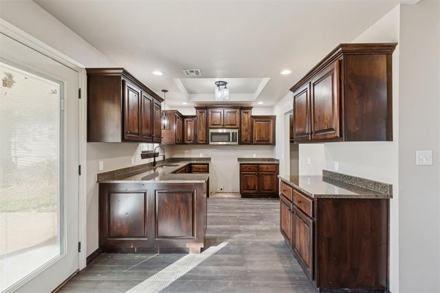 1409 W Montana Avenue, Chickasha, OK 73018