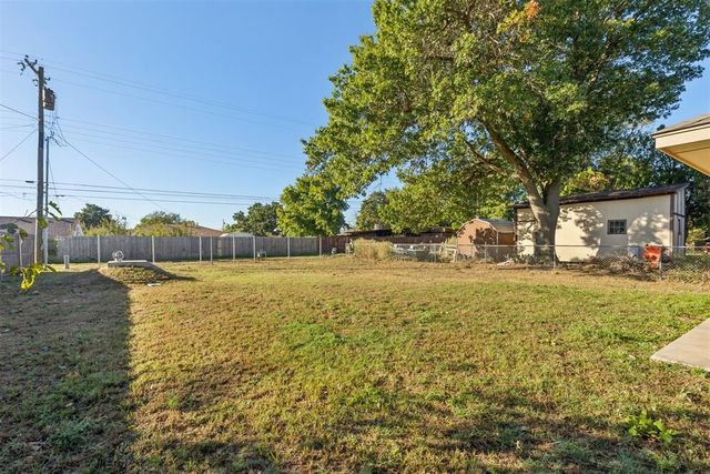 1409 W Montana Avenue, Chickasha, OK 73018