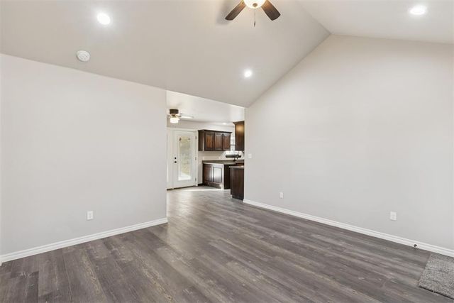 1409 W Montana Avenue, Chickasha, OK 73018