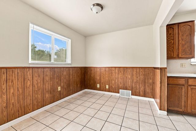 716 Mayflower Avenue, Lincoln Park City, MI 48146