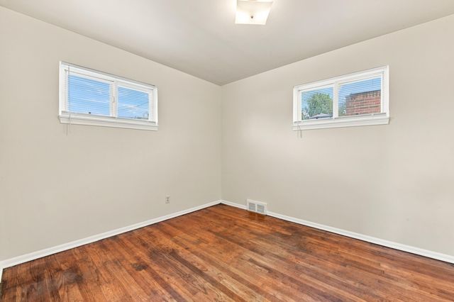 716 Mayflower Avenue, Lincoln Park City, MI 48146