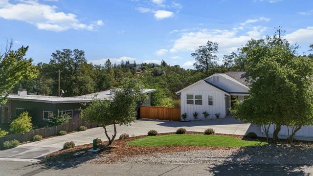 1387 Ridge Drive, Redding, CA 96001