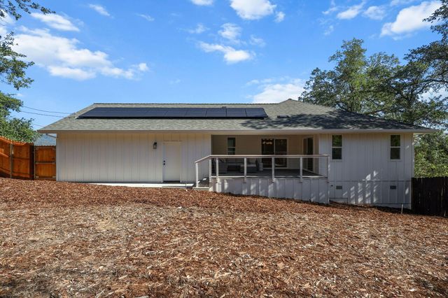 1387 Ridge Drive, Redding, CA 96001