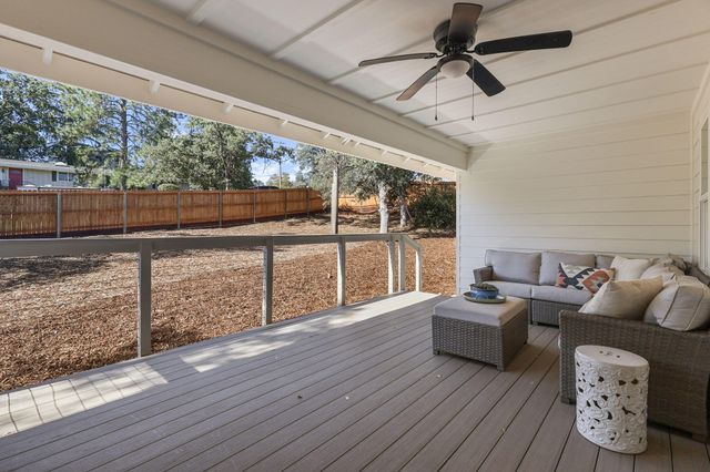 1387 Ridge Drive, Redding, CA 96001