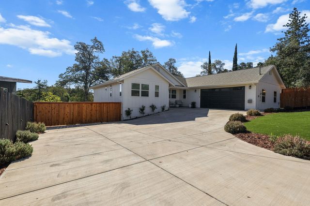 1387 Ridge Drive, Redding, CA 96001