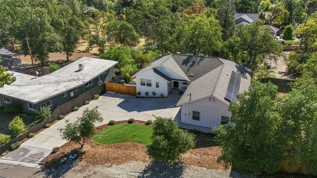 1387 Ridge Drive, Redding, CA 96001