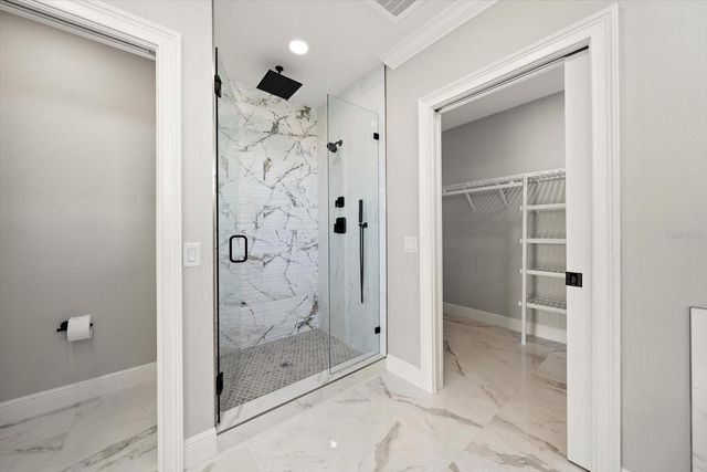 211 DOLPHIN POINT 401, Clearwater Beach, FL 33767