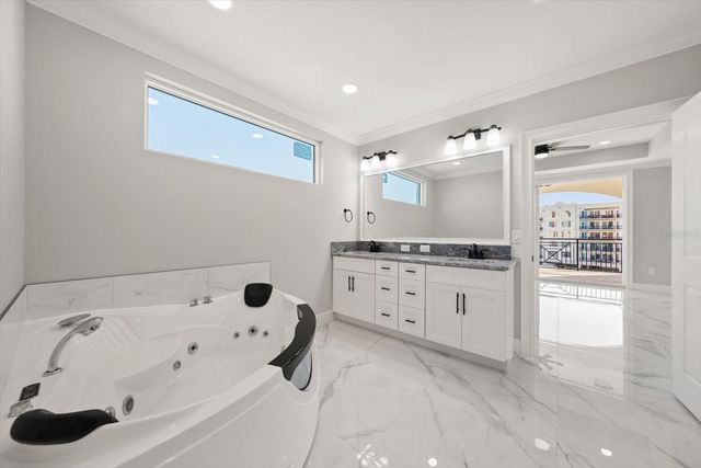 211 DOLPHIN POINT 401, Clearwater Beach, FL 33767