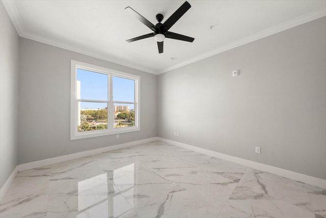 211 DOLPHIN POINT 401, Clearwater Beach, FL 33767