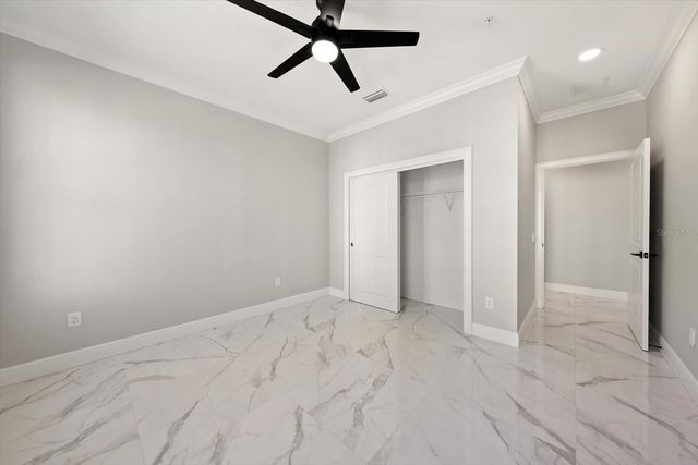 211 DOLPHIN POINT 401, Clearwater Beach, FL 33767