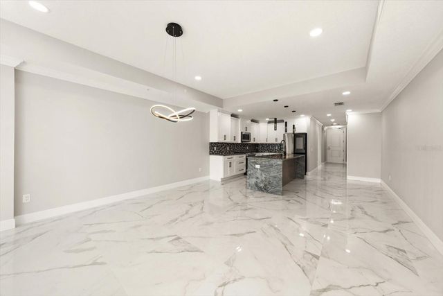 211 DOLPHIN POINT 401, Clearwater Beach, FL 33767