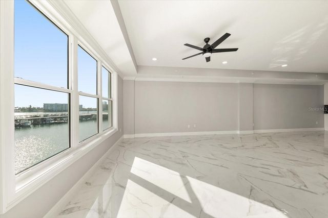 211 DOLPHIN POINT 401, Clearwater Beach, FL 33767