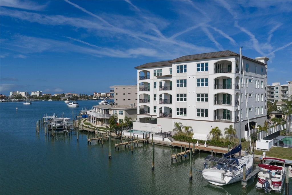 211 DOLPHIN POINT 401, Clearwater Beach, FL 33767
