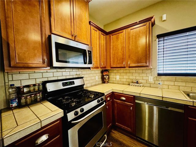 2404 Sosa Drive, Bakersfield, CA 93313
