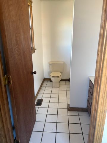 1204 Hillcrest Street, Mountain Grove, MO 65711