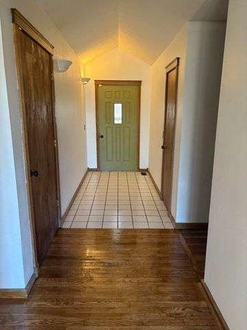 1204 Hillcrest Street, Mountain Grove, MO 65711