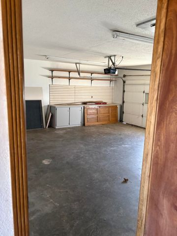 1204 Hillcrest Street, Mountain Grove, MO 65711