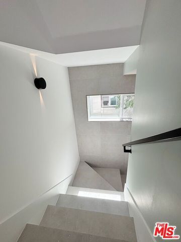 713 Devirian Place, Altadena, CA 91001