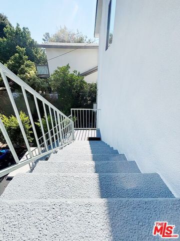 713 Devirian Place, Altadena, CA 91001