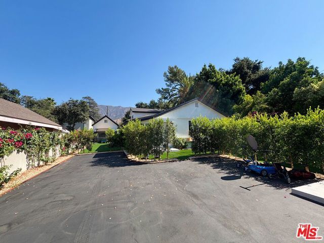 713 Devirian Place, Altadena, CA 91001