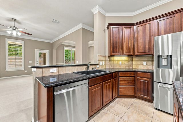 452 Long Cove Drive, Fairview, TX 75069