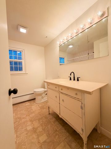 7 Old Colony Road, North Stonington, CT 06359