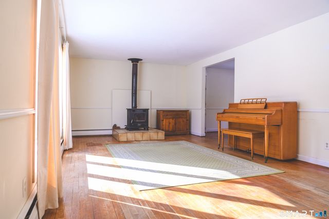 7 Old Colony Road, North Stonington, CT 06359