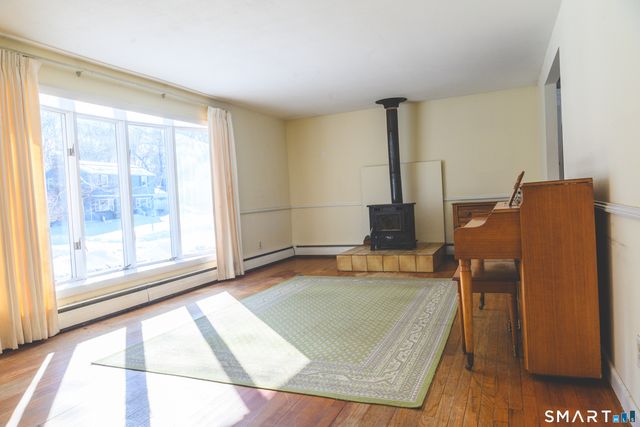 7 Old Colony Road, North Stonington, CT 06359