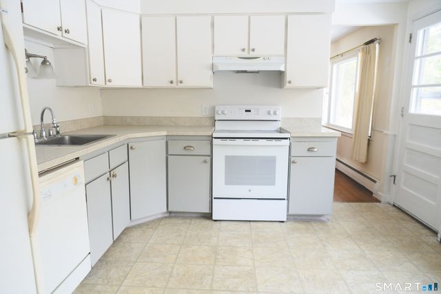 7 Old Colony Road, North Stonington, CT 06359