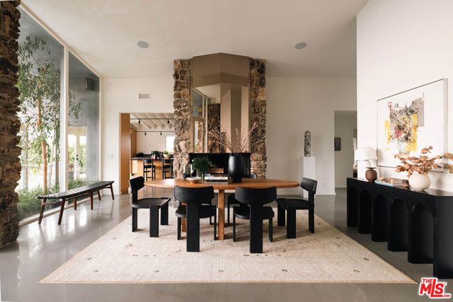 8559 Edwin Drive, Los Angeles, CA 90046