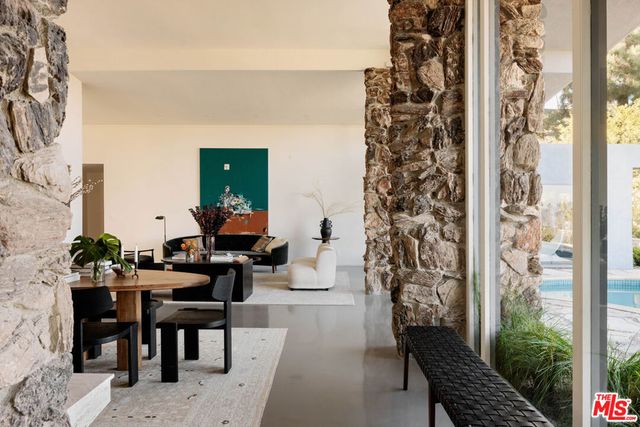 8559 Edwin Drive, Los Angeles, CA 90046