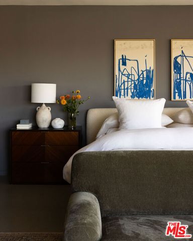 8559 Edwin Drive, Los Angeles, CA 90046