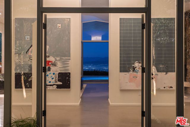 8559 Edwin Drive, Los Angeles, CA 90046