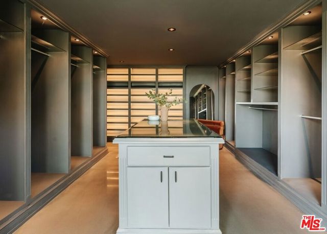 8559 Edwin Drive, Los Angeles, CA 90046