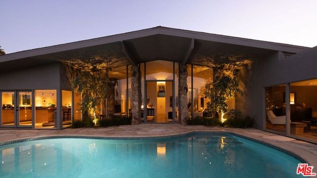 8559 Edwin Drive, Los Angeles, CA 90046