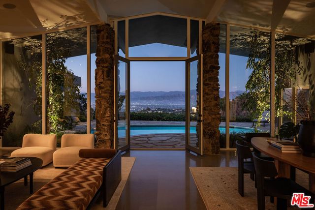 8559 Edwin Drive, Los Angeles, CA 90046