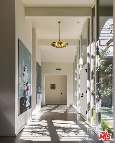 8559 Edwin Drive, Los Angeles, CA 90046