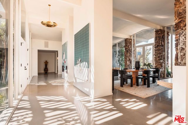 8559 Edwin Drive, Los Angeles, CA 90046