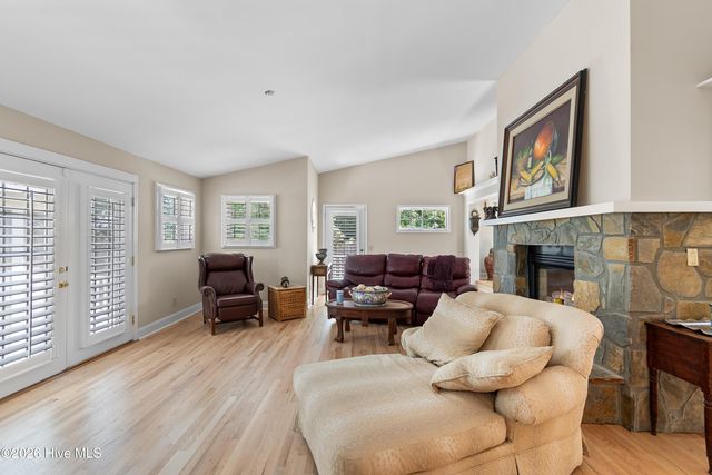 299 Riverside Drive SW, Supply, NC 28462
