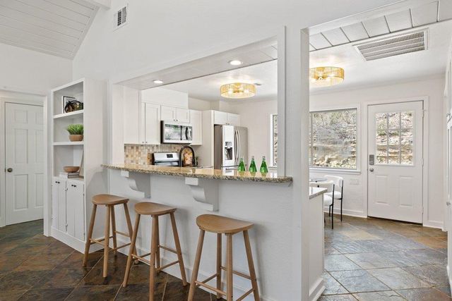 411 Lakeway DR, Lakeway, TX 78734