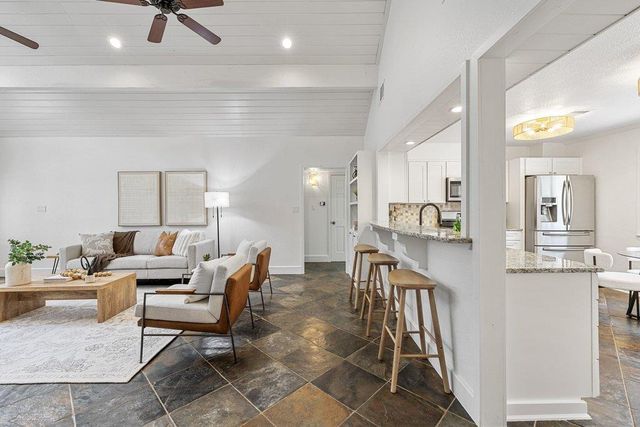 411 Lakeway DR, Lakeway, TX 78734